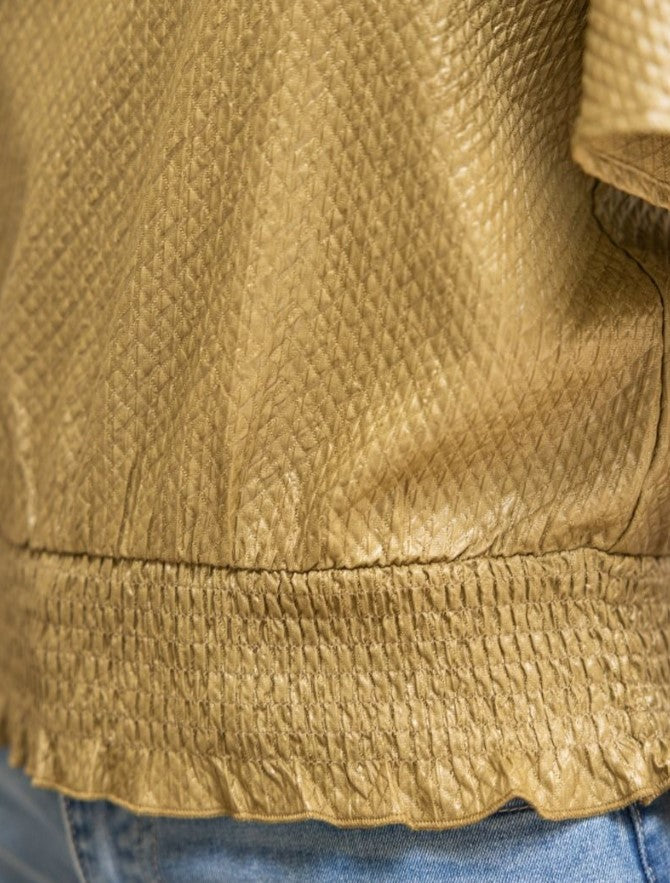 Alma Textured V-Neck Top W/Smocked Hem